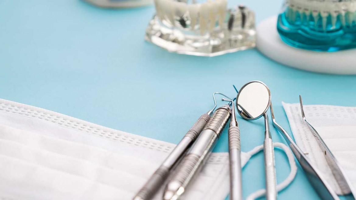 فراخوان ۱۰هزار بیمار یک دندان‌پزشک برای بررسی احتمال ابتلا به بیماری‌های عفونی