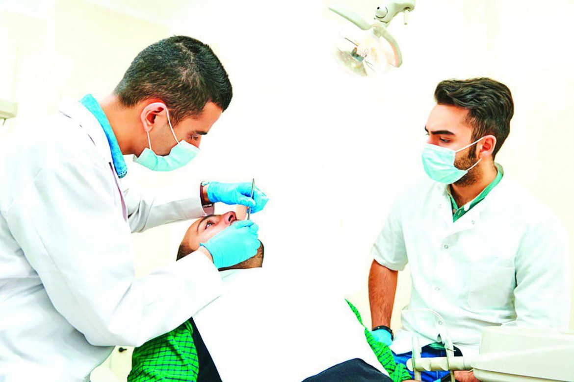 دندان‌پزشکی، مقررات‌پردازی یا مقررات‌زدائی