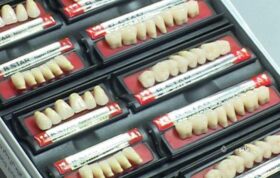 کشف محموله قاچاق دندان‌مصنوعی