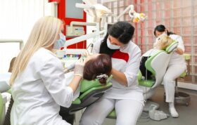 چهره دندانپزشکی کشورهای پیشرفته زنانه می‌شود