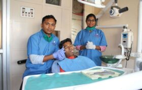 دانشجوی هندی رکورد گینس بلندترین دندان دنیا را شکست
