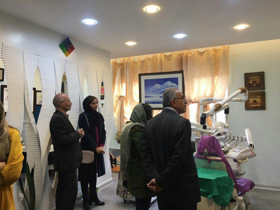 گزارش افتتاح گالری هنری در مطب یک دندانپزشک