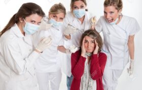 آیا کلیشه‌های رایج در مورد زنان دندانپزشک واقعیت دارد؟