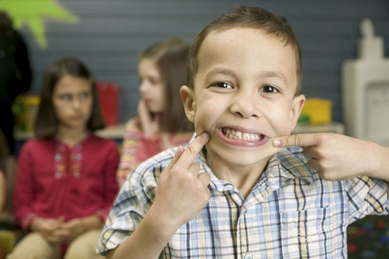 مدارس ابتدایی منتظر دندانپزشکان باشند
