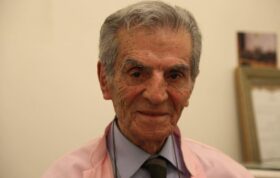 دکتر شمس‌الدین تابش؛ دندانپزشکی که در ۹۳سالگی هنوز بیمار می‌بیند!