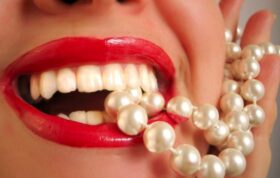 دندان‌های سفید و براق نشانه سلامت دهان و دندان نیست!