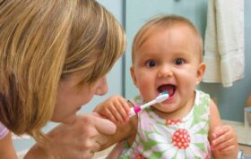 اولین ویزیت دندانپزشکی کودک، قبل از یک‌ سالگی
