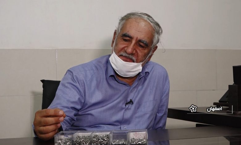 کارخانه آماده تولید ایمپلنت روی دست دندانپزشک اصفهانی