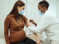 آیا می‌توان به زنان باردار واکسن کووید ۱۹ تزریق کرد؟